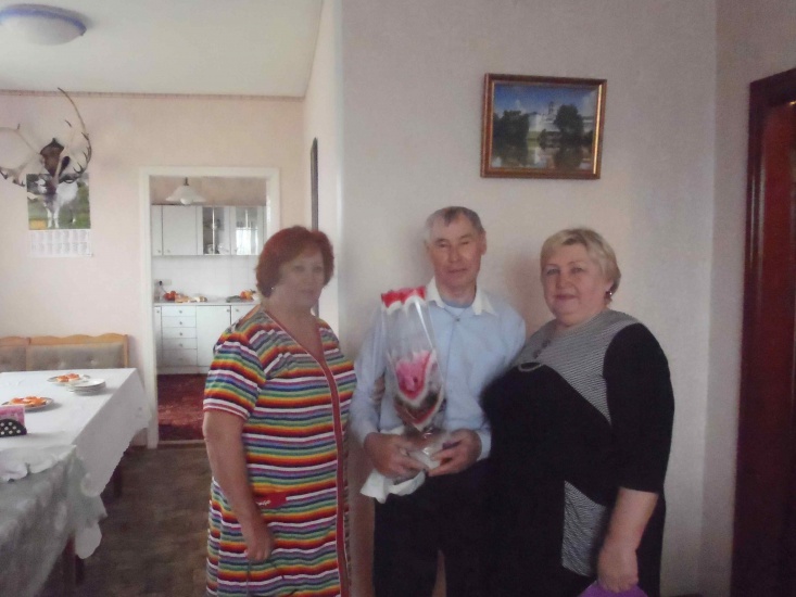 Поздравление юбиляра Н.И.Петелько